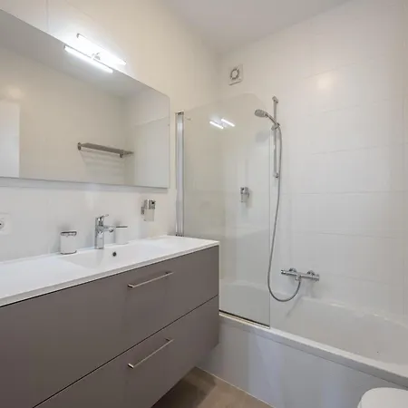 In Near The 克诺克－海斯特